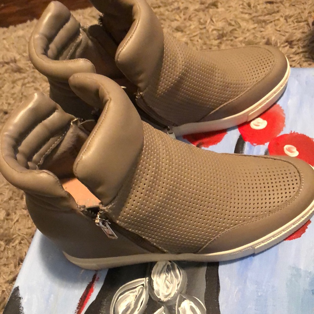 Taupe colored wedge ankle boots